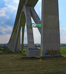 Bahnbrücke über das Unstruttal...