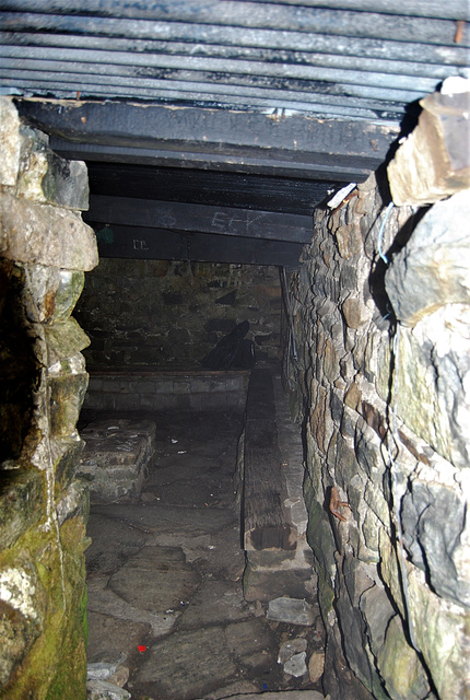 The wall at the entrance to the cabin at the top of Cadair Idris