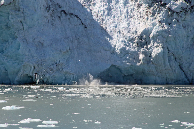 Calving glacier (Explored)