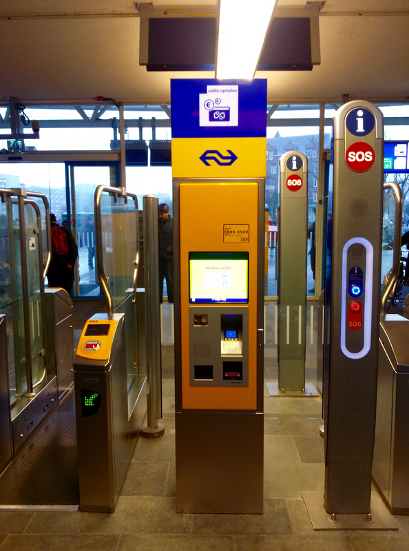 New top-up machine for a public transport card