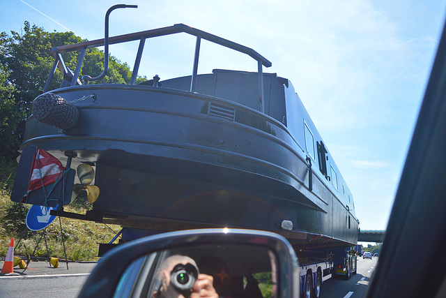 High speed narrowboat