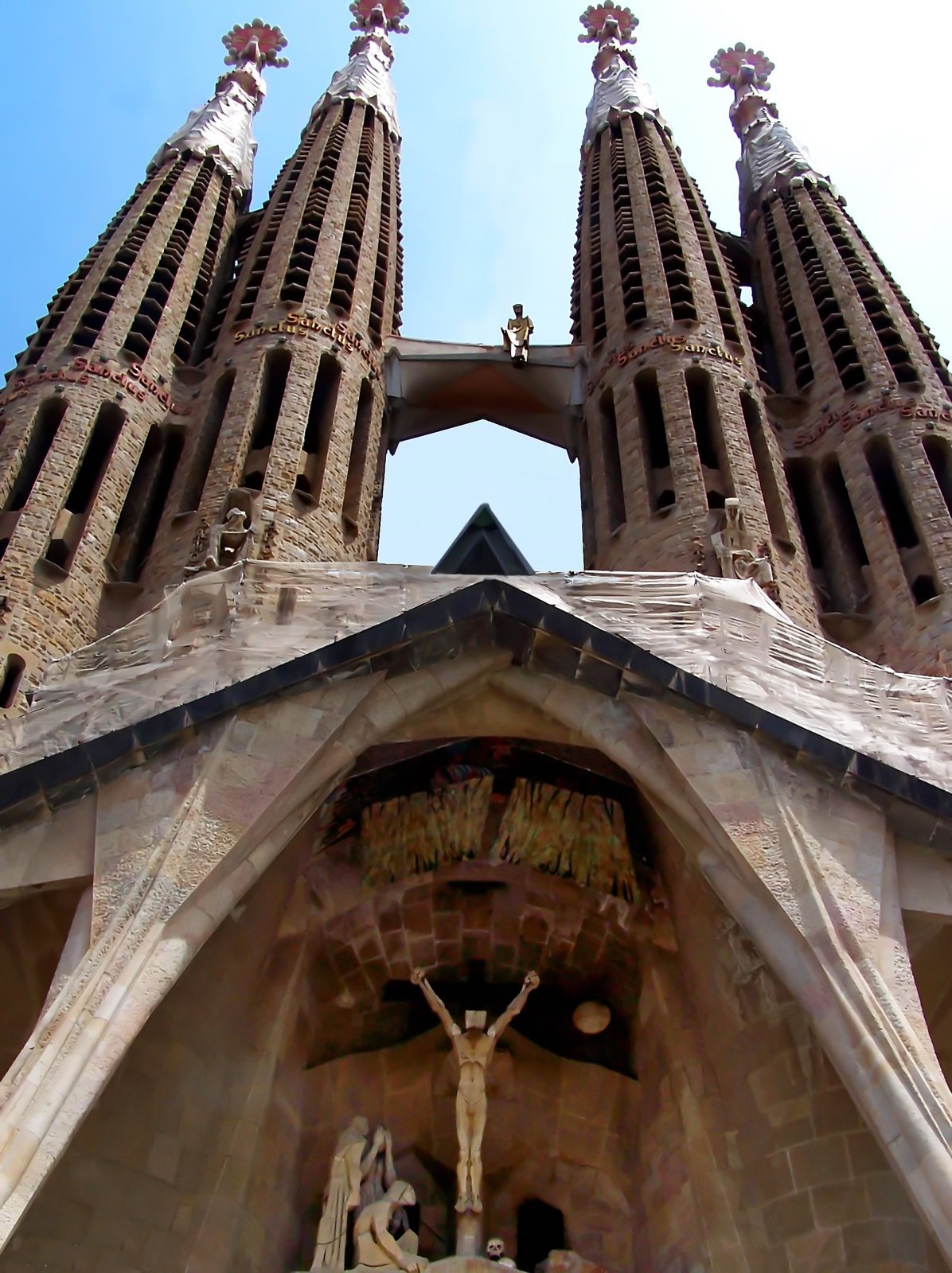 Barcellona : La Sagrada Familia, frontal view