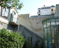 l'accès a la maison de BALZAC l'accès a la maison de BALZAC