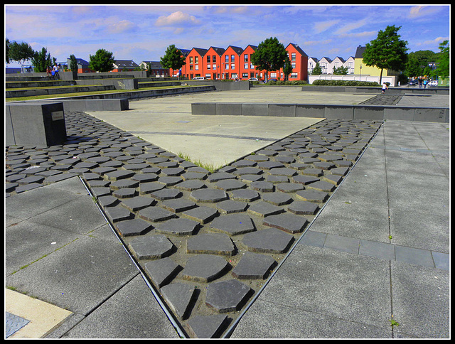 Triangle Square  ( Germany )