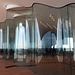 Der geöffnete "gläserne Vorhang" in der Elbphilharmonie