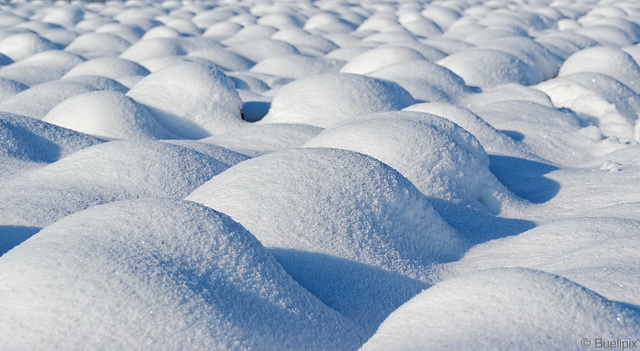 Formen im Schnee (© Buelipix)