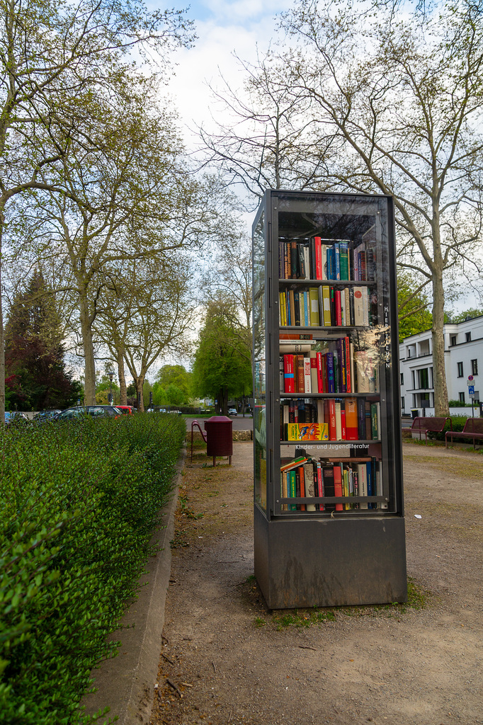 Offener Bücherschrank