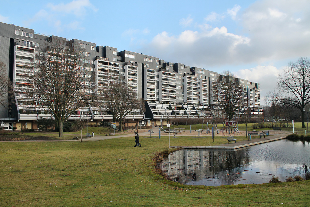 Park am Hochhaus "Wohnen West" (Marl) / 24.12.2016