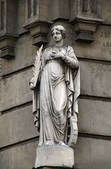 Statue de Sainte Catherine d'Alexandrie qui a subi le martyr au IVe siècle  - Quartier du Marais - Paris