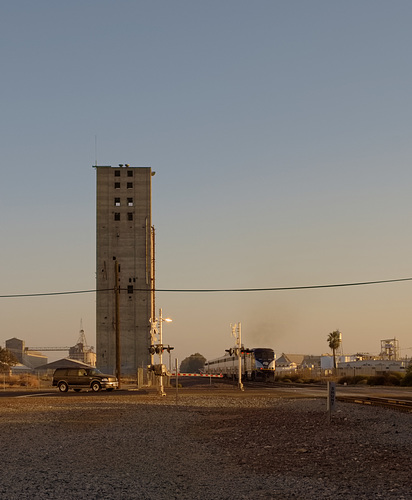 Corcoran / abandoned grain elevator & Amtrak San Joaquin (1599)