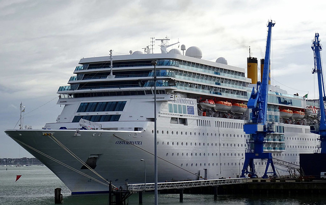 escale d'urgence au port COSTA ROMANTICA