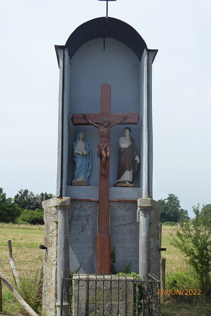 découverte étonnante en Mayenne 1/3