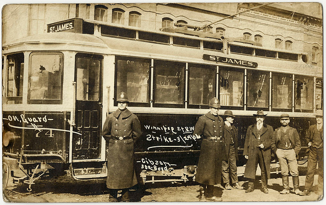 WP1894 WPG - RAILWAY STRIKE (2 POLICEMEN)