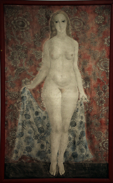 Nu sur fond fleuri . Peinture sur toile de Foujita . Musée d'Aix-les-Bains