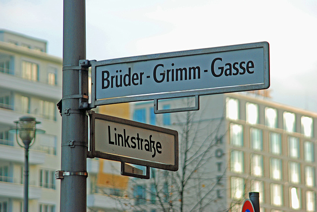 Berlin Straßenschild Link-Grimm