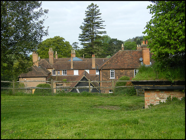 Chilworth Manor