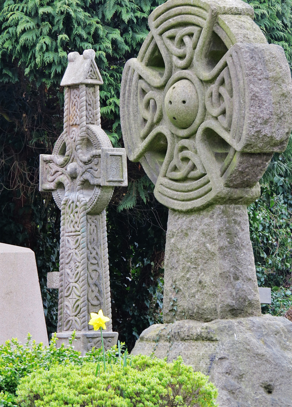 st marylebone / east finchley cemetery, london