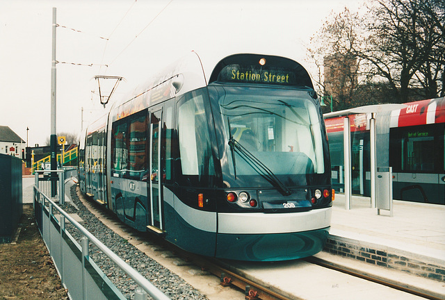 NET tram 208 at Bulwell - 8 Mar 2004