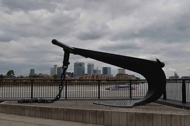 London, Greenwich Quay, Huge Ancor