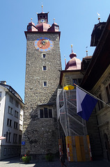 Rathausturm mit Rathaus-Uhr — 1526