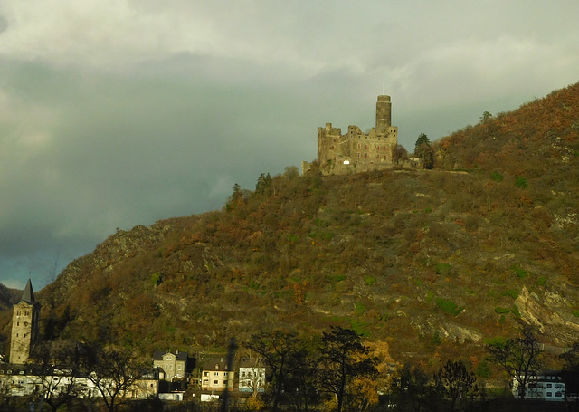 Rhine River – Marksburg castle at Braubach (#1279)