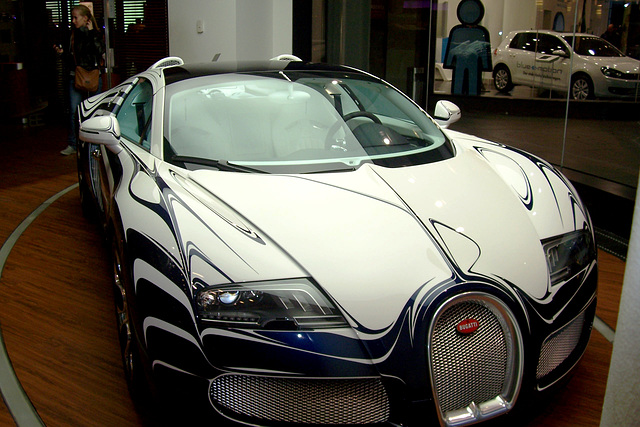 DE - Berlin - Schicker Bugatti