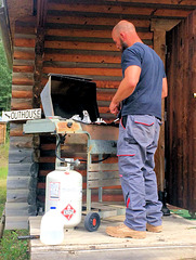 Grillmeister im Goldbottom Camp