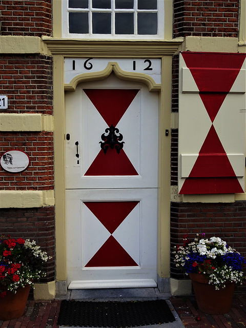 Leiden door