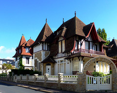 FR - Houlgate - House at Place de l'Église