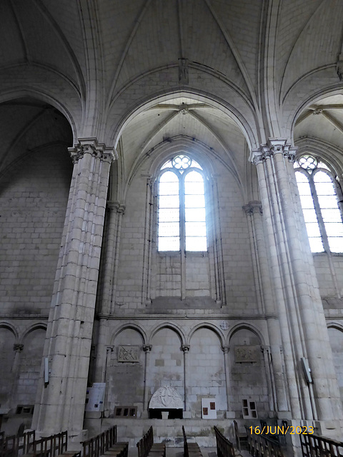 Collégiale du PUY NOTRE DAME Maine et Loire