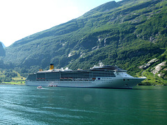 Costa Atlantica vor Geiranger