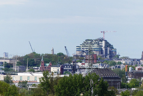 Blick vom Energiebunker Wilhelmsburg: zum