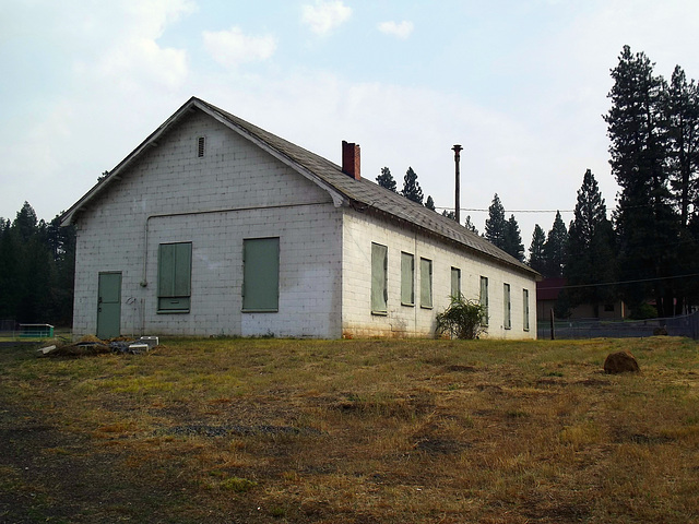 Storage building