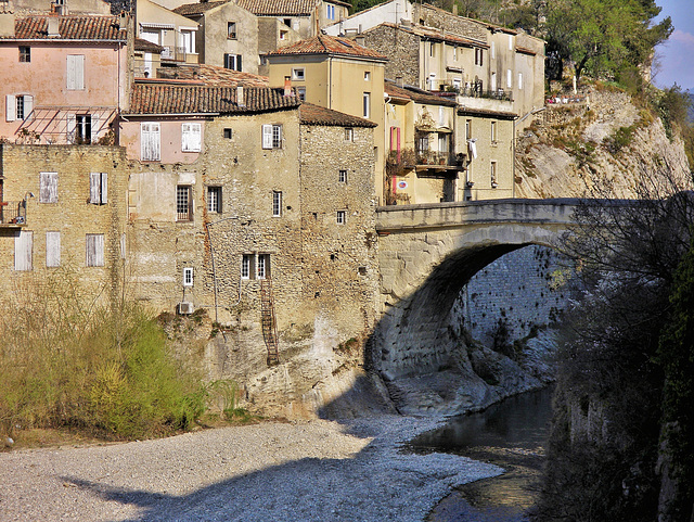 Vaison-la-Romaine (84) 27 mars 2012.