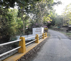 Q'brada campana bridge