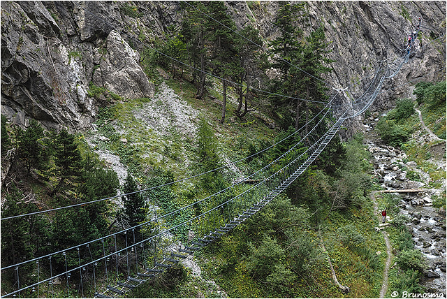 Ponte Tibetano sulle Gorge di San Gervasio