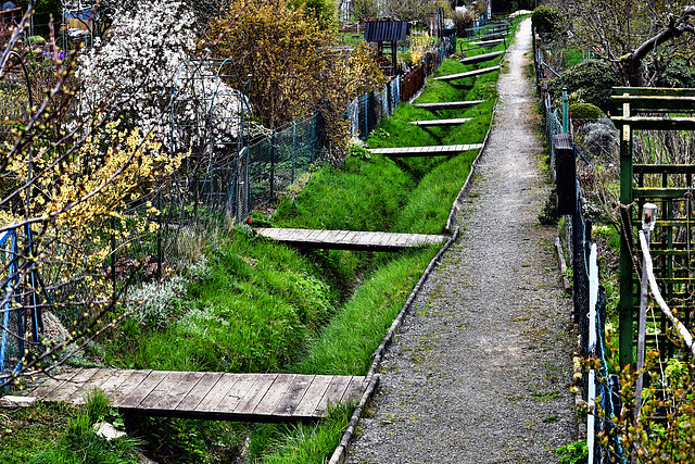 Schrebergartenbrücken