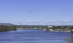 Rockcliffe Driveway - Blick über den Ottawa River zum Rivière Gatineau  (© Buelipix)