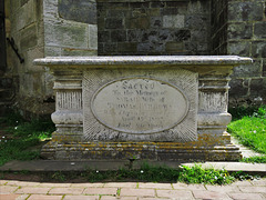 speldhurst church, kent (13)c19 chest tomb of sarah +1807 and thomas +1810 burrows