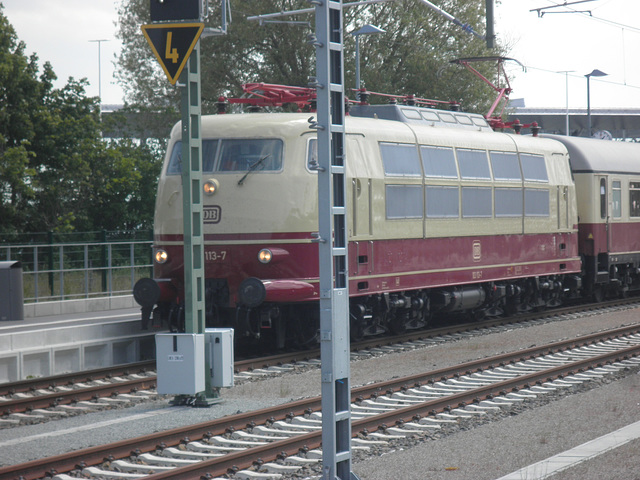 TEE - Zug bei der einfahrt