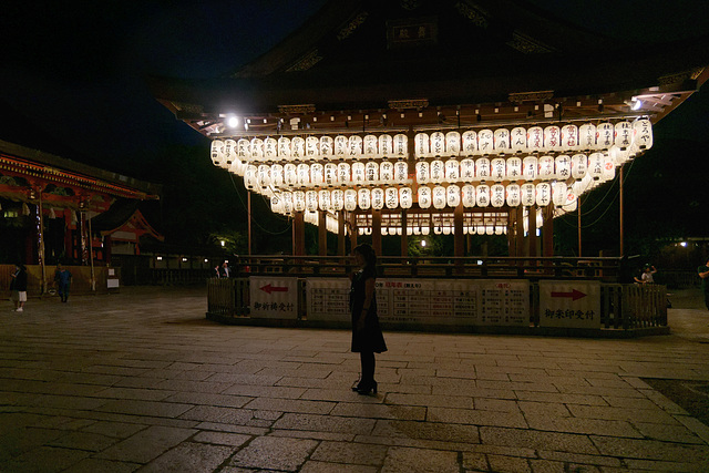 Temple Yasaka-jinja (八坂神社) (2)