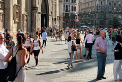 Wien - Auf dem Stephansplatz mit Blick zum Stock-im-Eisen-Platz