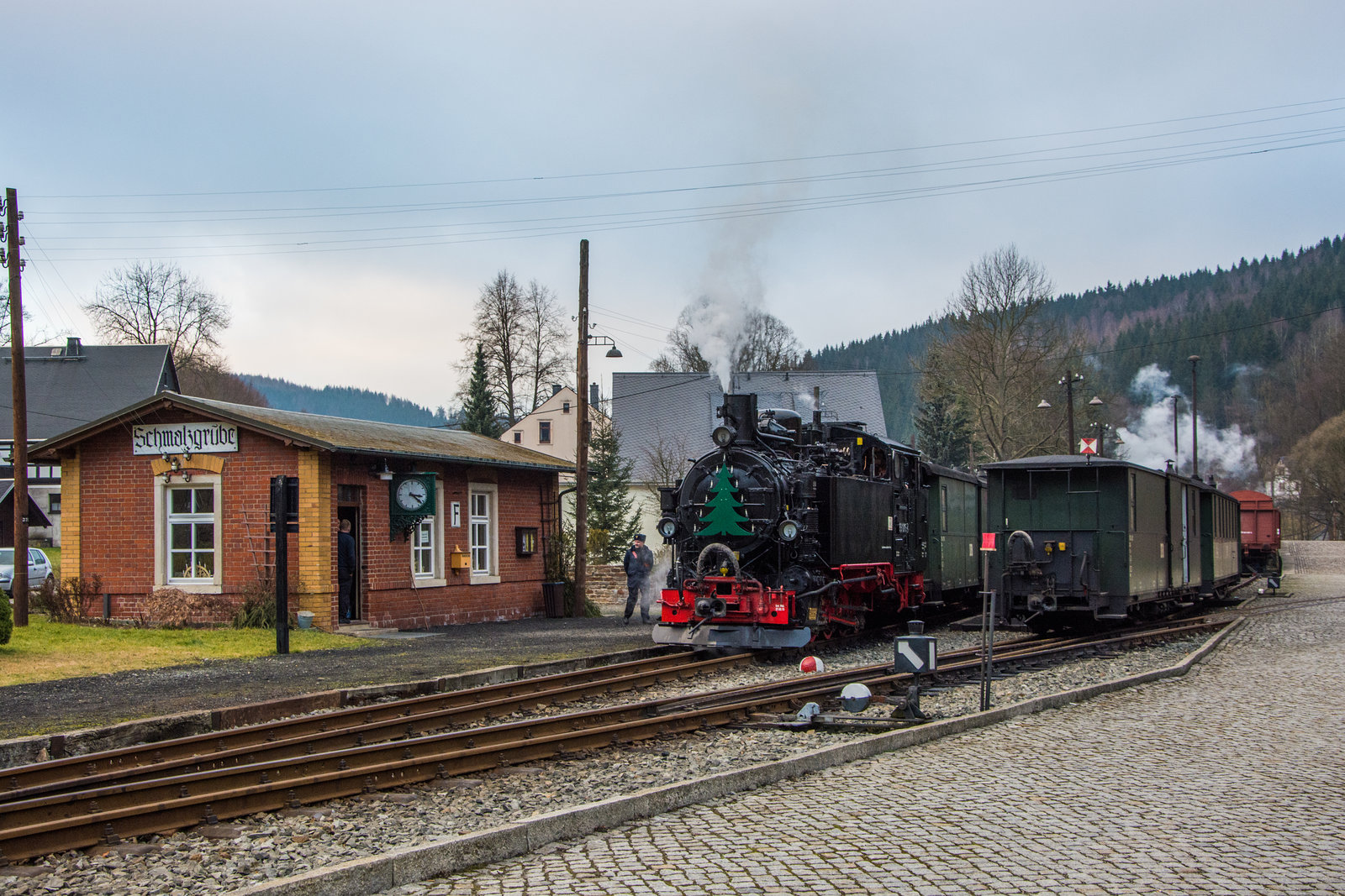 Im Bahnhof Schmalzgrube ...