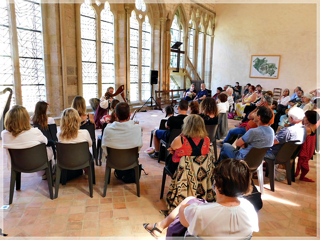 la harpe à l'abbaye de Léhon (22) avec Lydwen