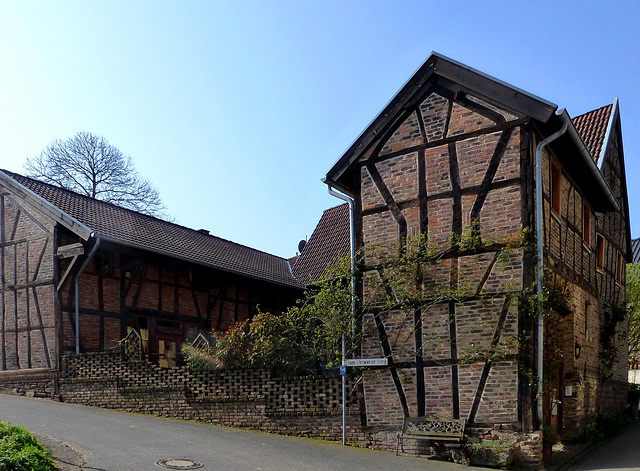 DE - Grafschaft - Fachwerk in Lantershofen