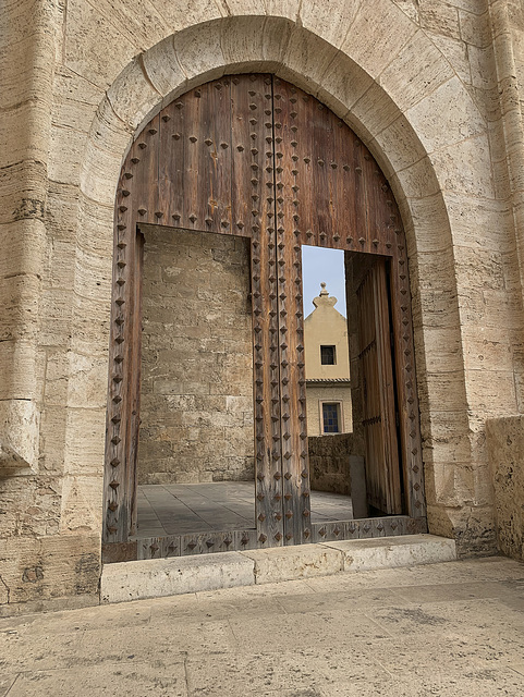 Torres de Quart door