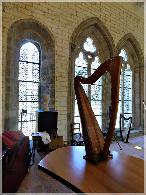 la harpe à l'abbaye de Léhon (22) avec Lydwen