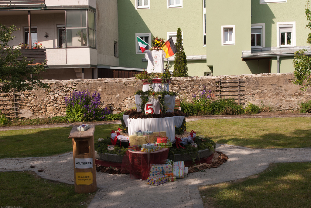 Brunnen im Garten der Stadt Volterra