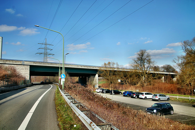 Hohensyburgstraße mit Autobahnbrücke der A1 (Hagen-Kabel) / 7.03.2021