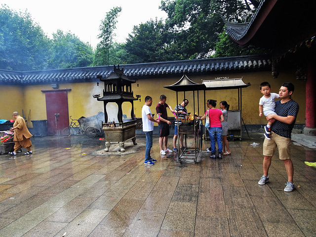 Xiahai Temple, Hongkou district